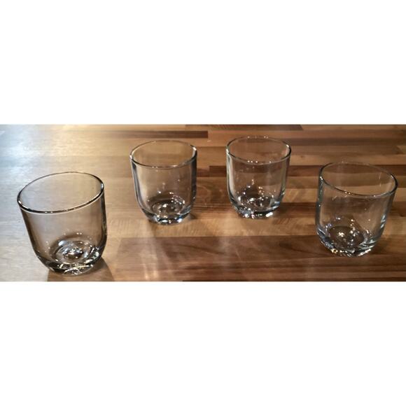 Vintage Roly Poly Clear Whiskey Glasses Molded Star Pattern on Bottom Set of 4 - Picture 3 of 12